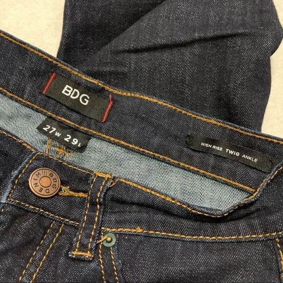 UO BDG High Rise Twig Ankle Skinny Jeans Dark Wash - Picture 6 of 8